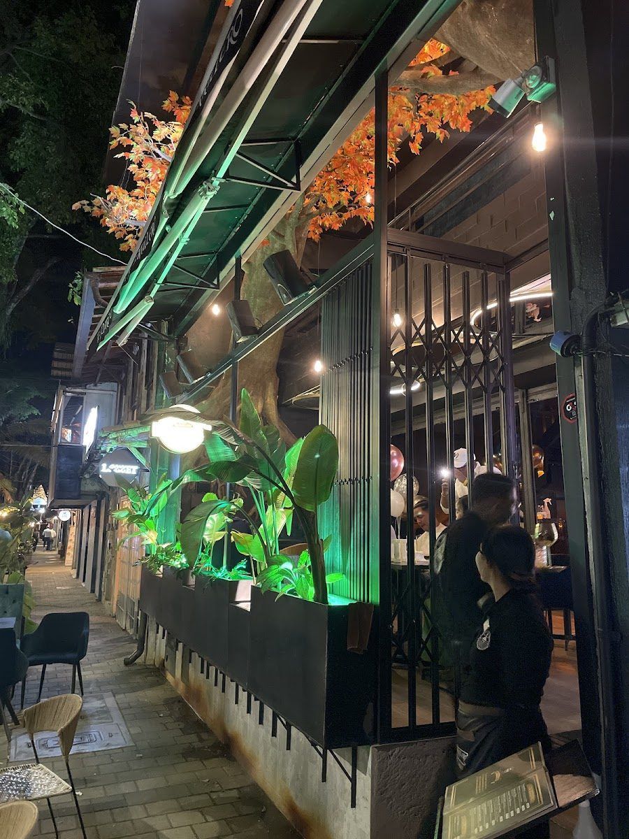 Medellin Grill, Medellin