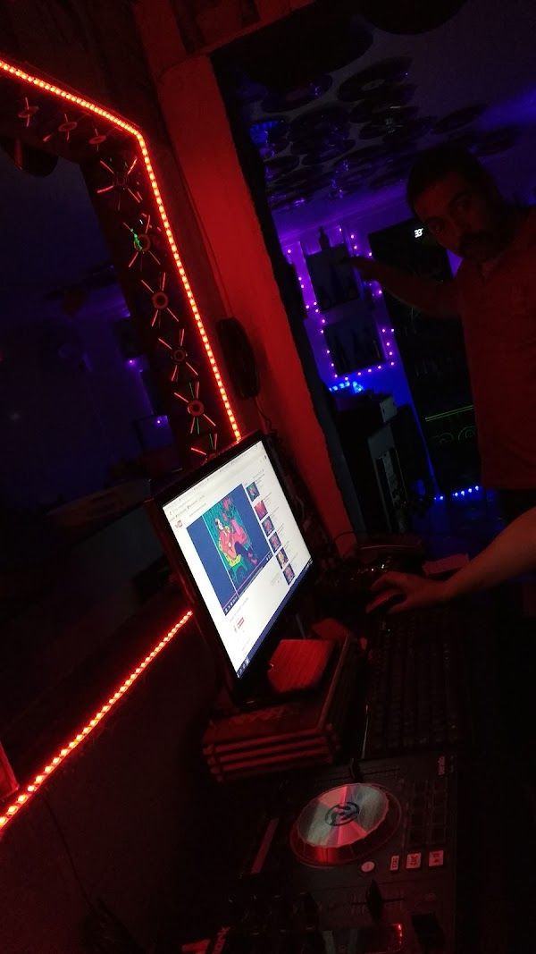 Tinto Bar