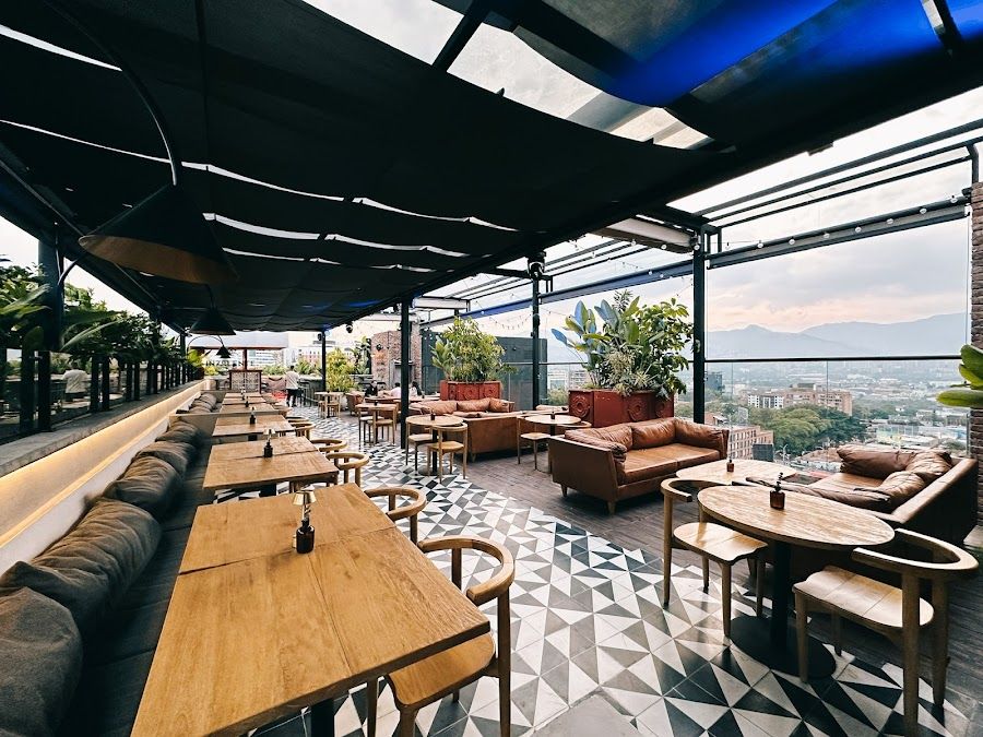 The Novelty Rooftop, Medellin