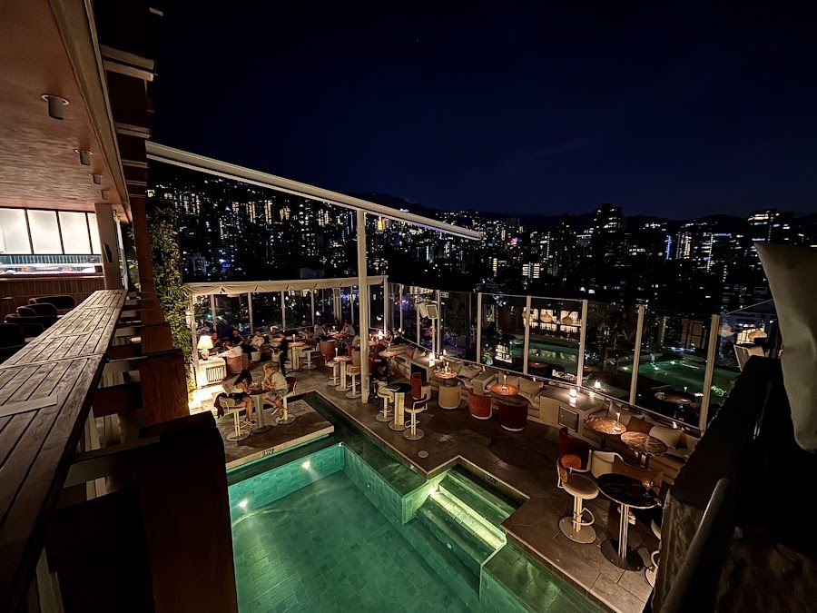 X Art &amp; Cocktails, Medellin