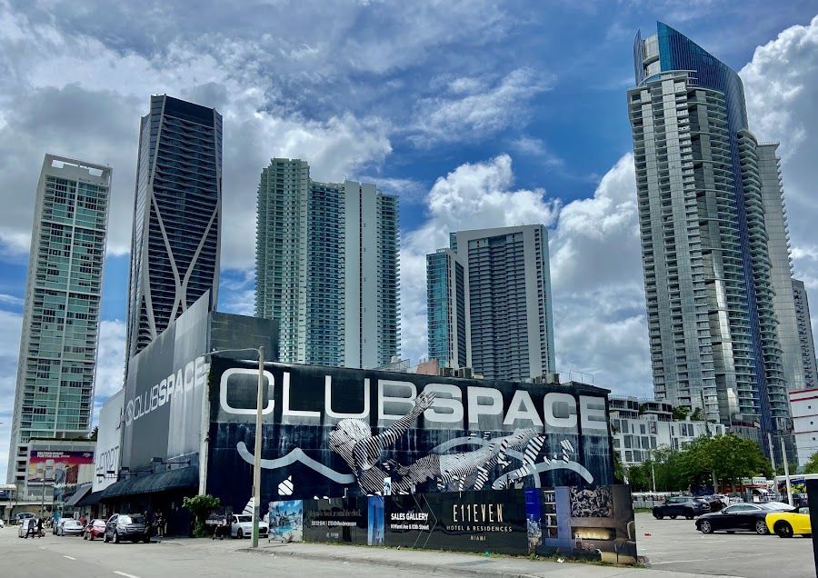 Club Space (Open Bar), Miami