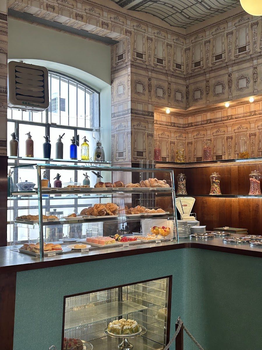 Bar Luce at Fondazione Prada, Milan