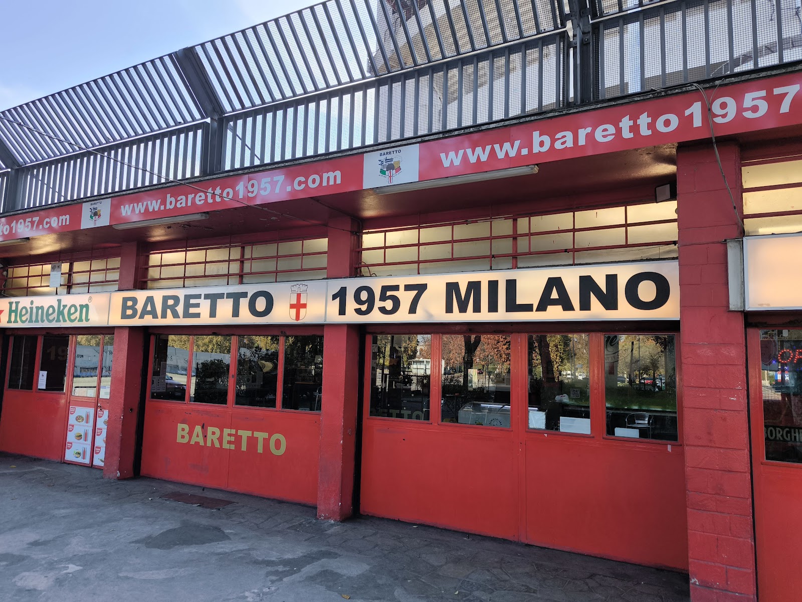 Baretto 1957 Milano, Milan