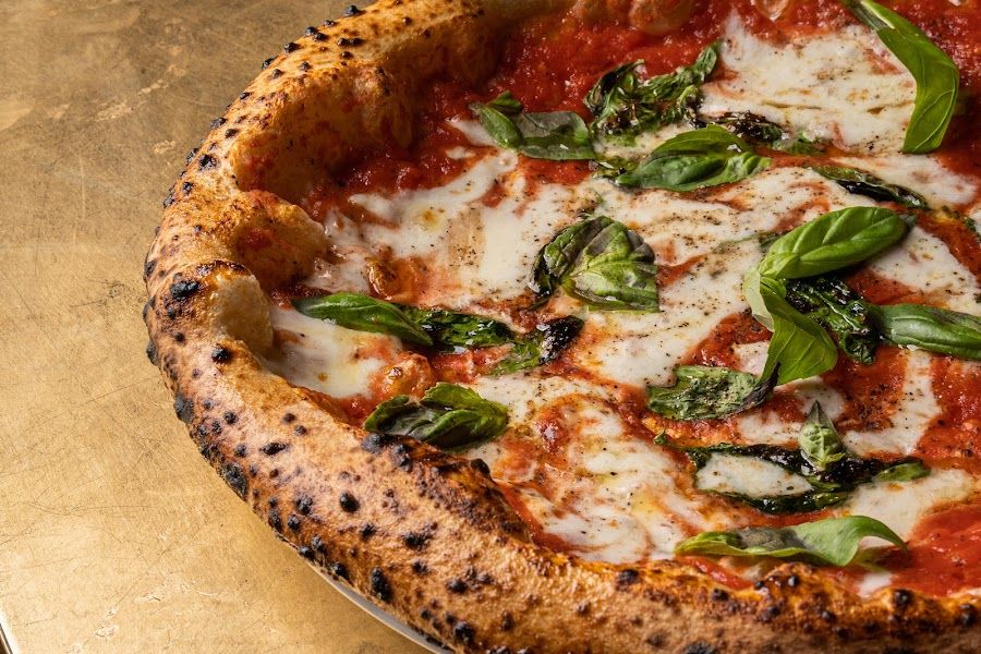 Dry Cocktails and Pizza, Milan
