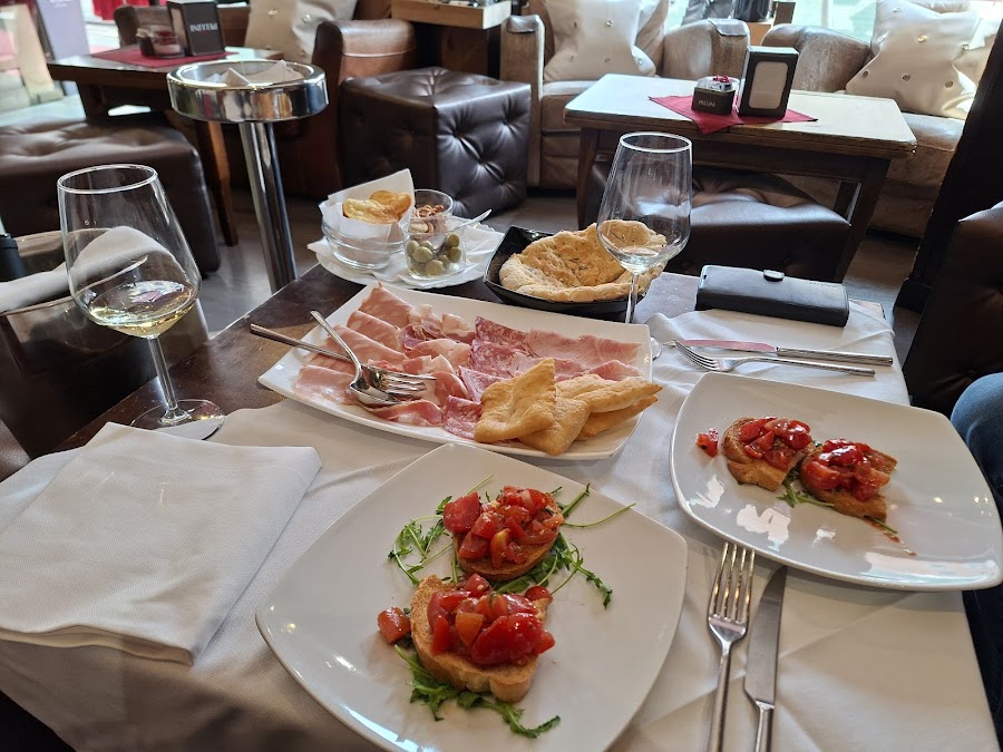 Pane e Vino, Milan