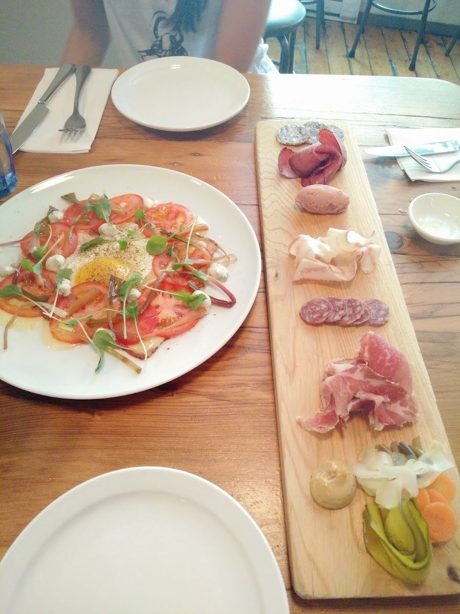 Comptoir Charcuteries Bar, Montreal