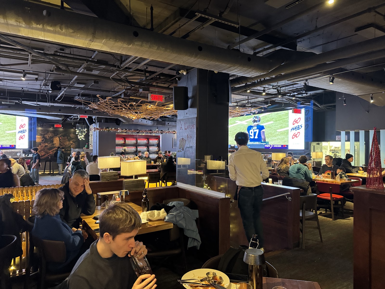 La Cage - Brasserie sportive, Montreal