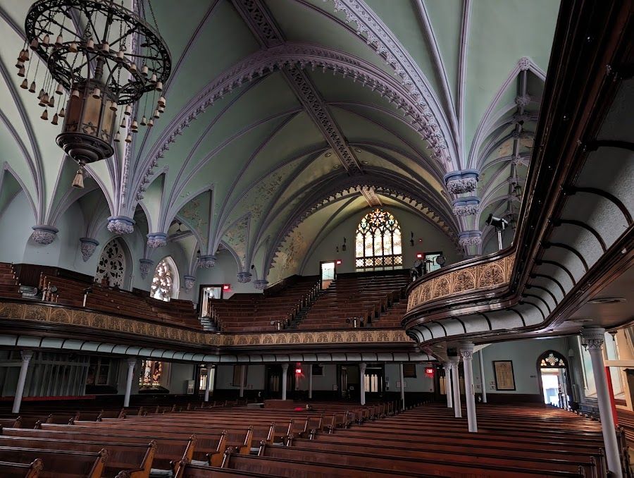 Le Balcon Cabaret Music Hall, Montreal