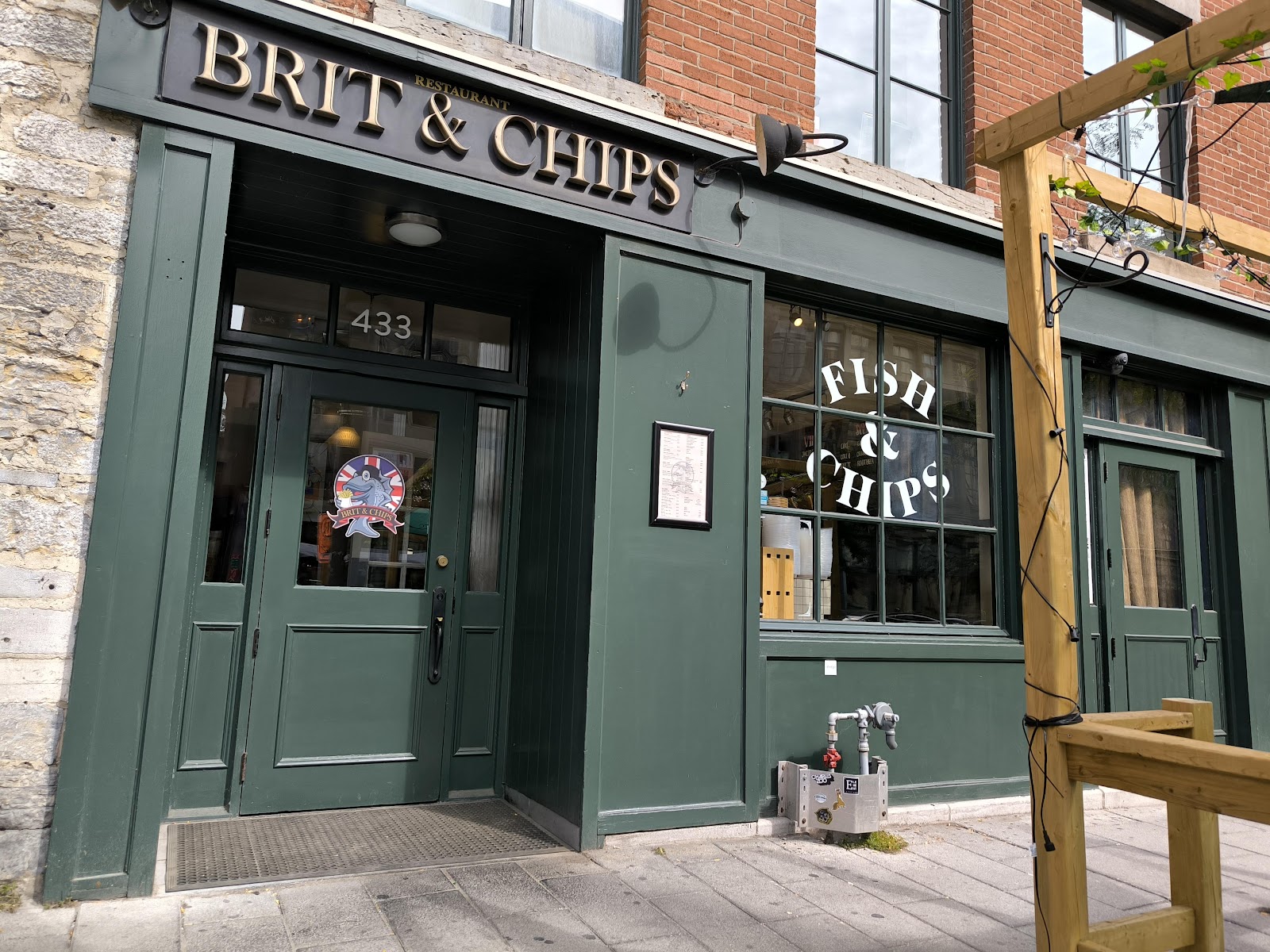Le Confessionnal, Montreal