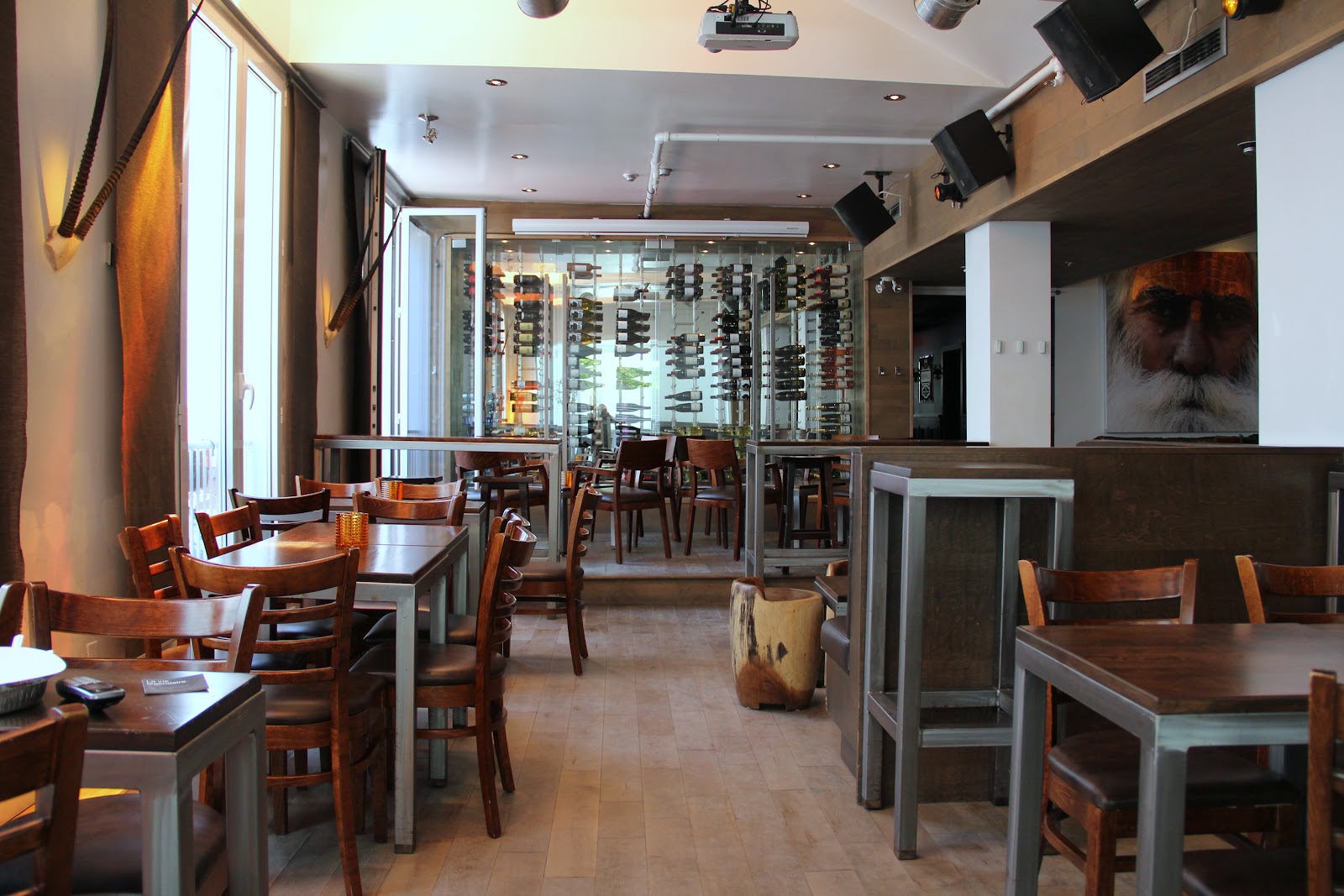 Pub L'Île Noire, Montreal