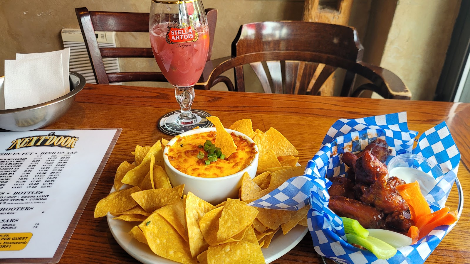 NextDoor Pub &amp; Grill, Montreal