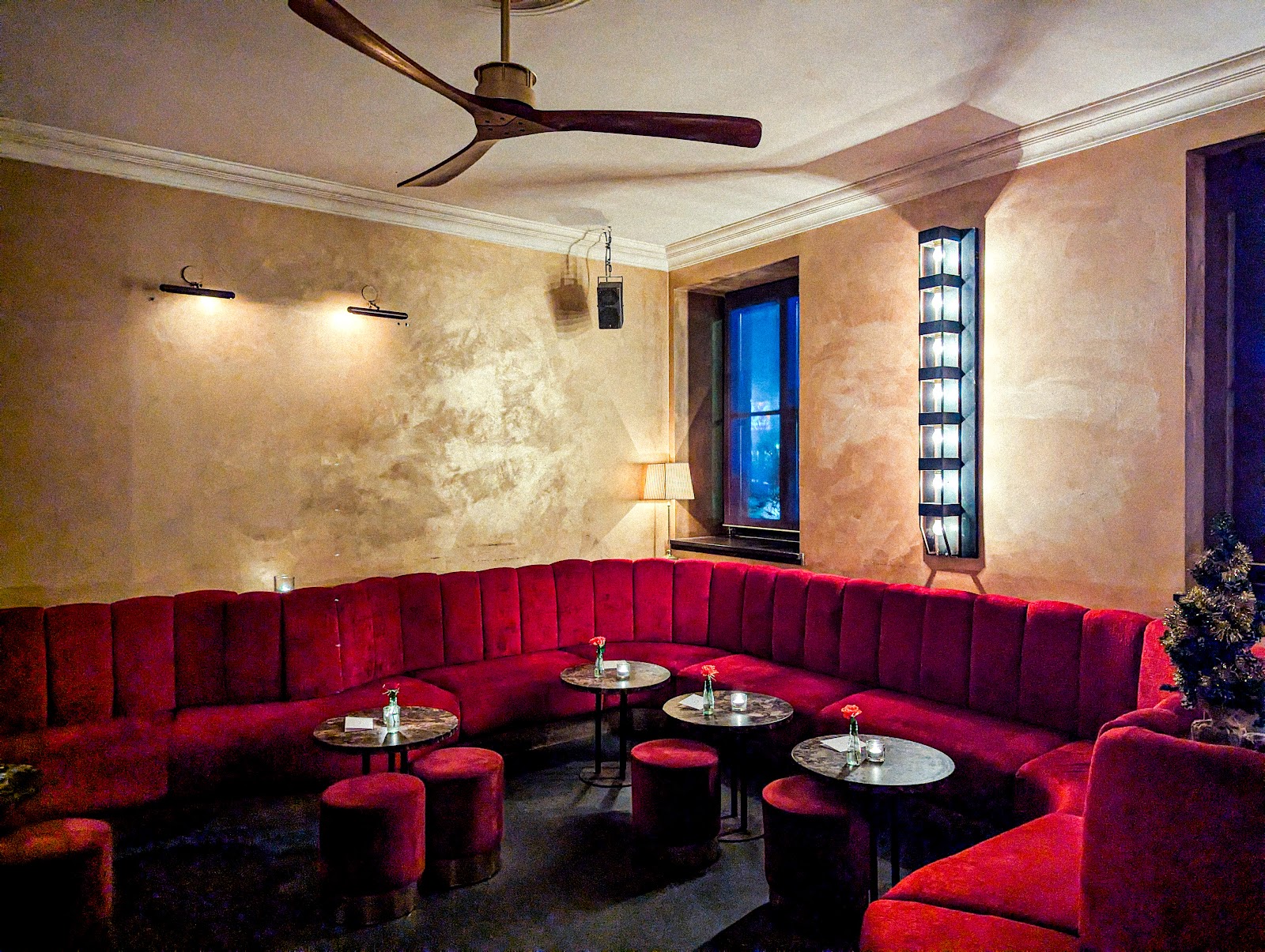 Lola Bar, Munich