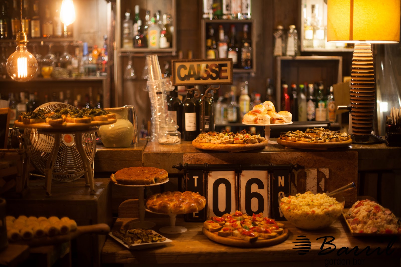 Barril Naples bar interior