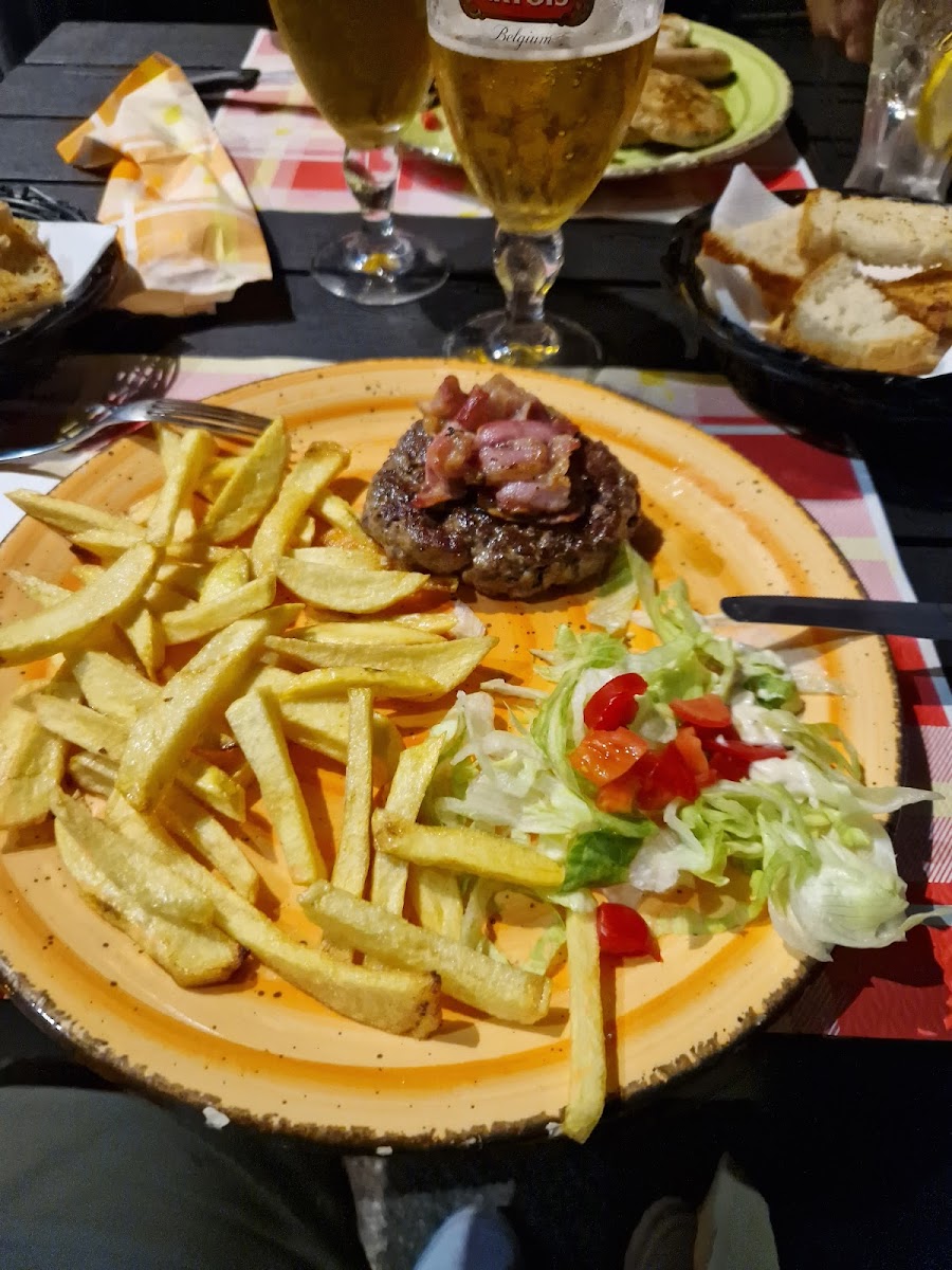 Sinclair Scottish Pub, Naples