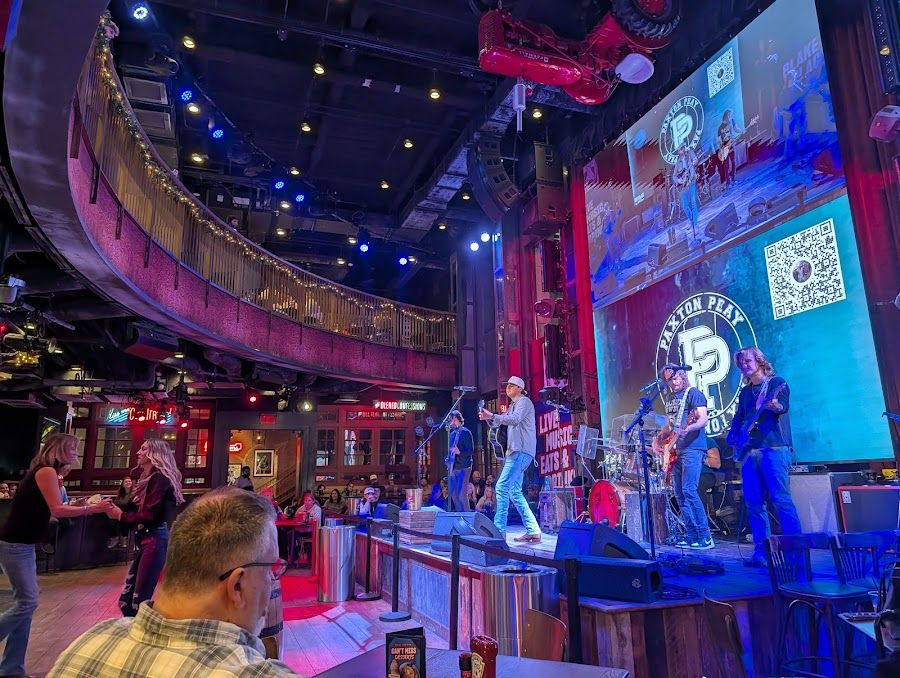 Ole Red, Nashville