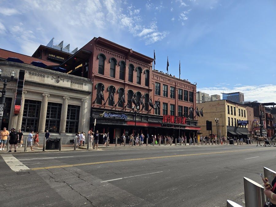 Ole Red, Nashville