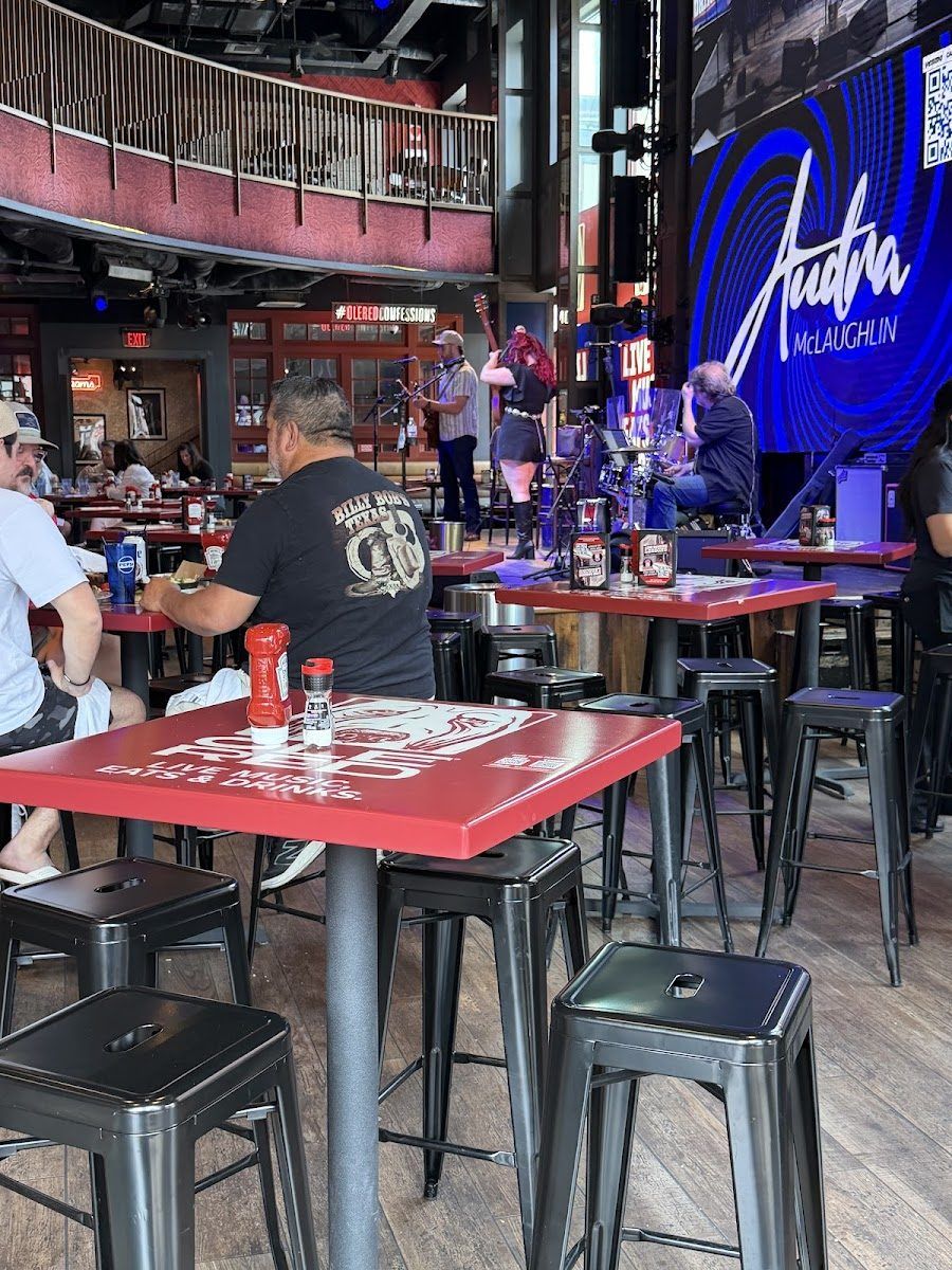 Ole Red, Nashville