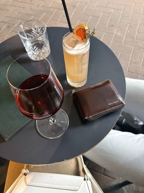 Lockeland Table Bar