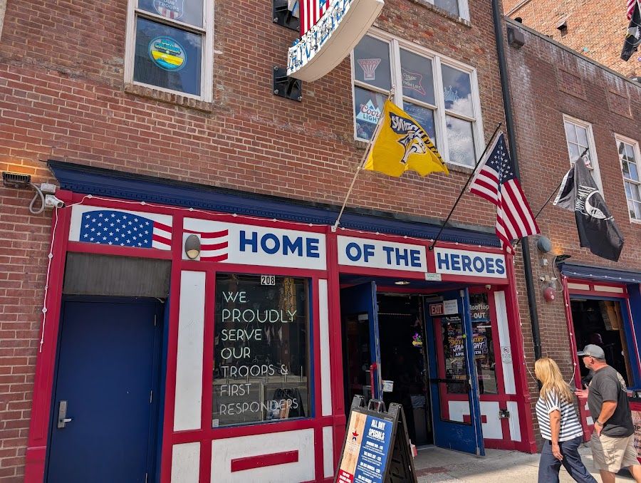 Redneck Riviera, Nashville