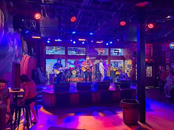 Skull's Rainbow Room