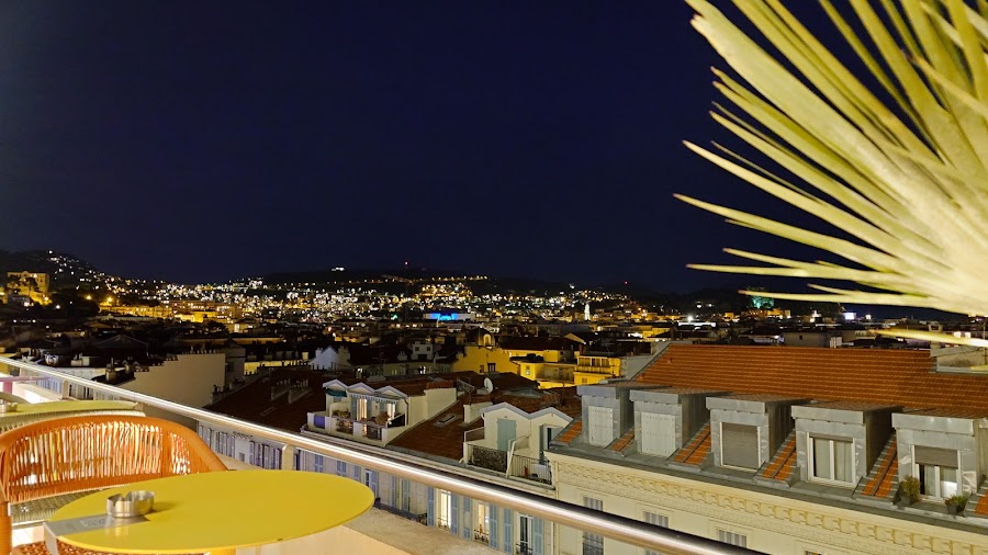 Bella Ciela, Nice
