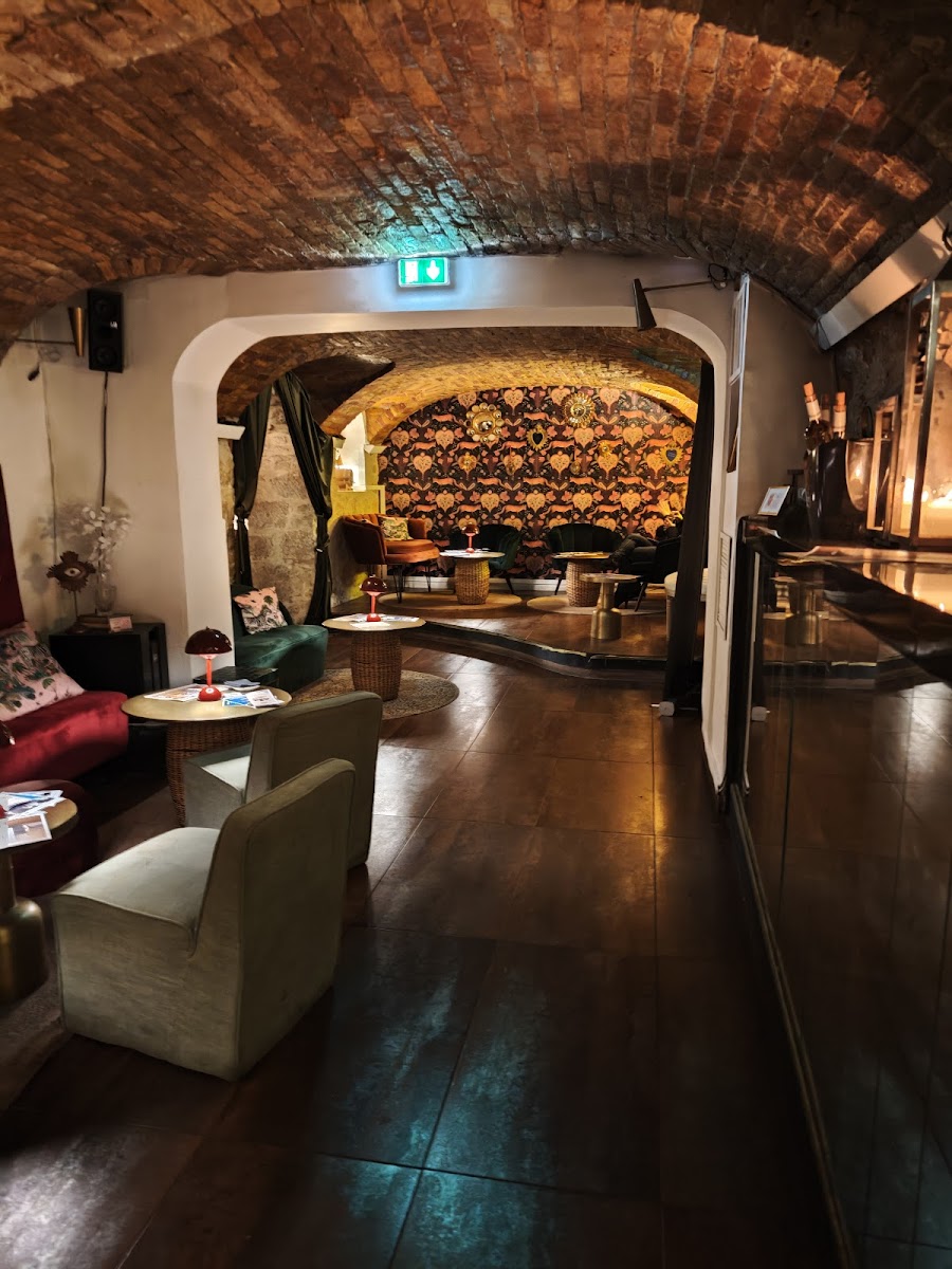 Zitto Speakeasy, Nice