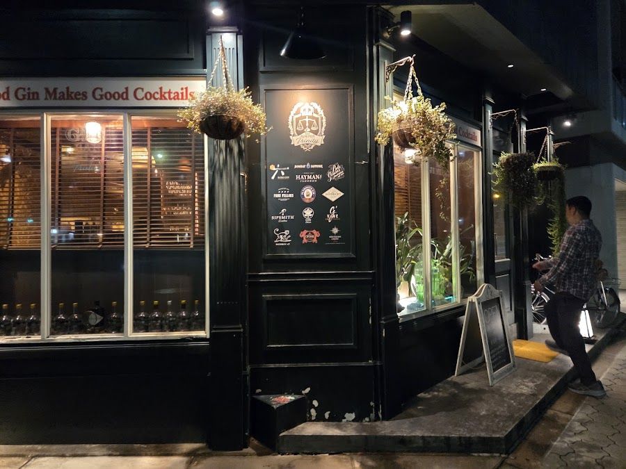 Bar Juniper Trinity, Osaka