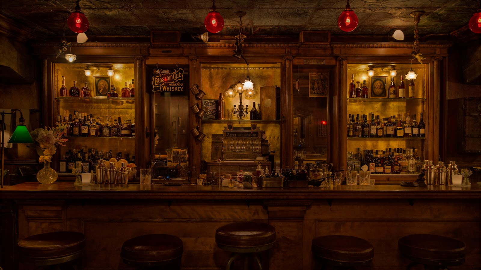 Bible Club Osaka 1930s speakeasy cocktail room in Shinsaibashi