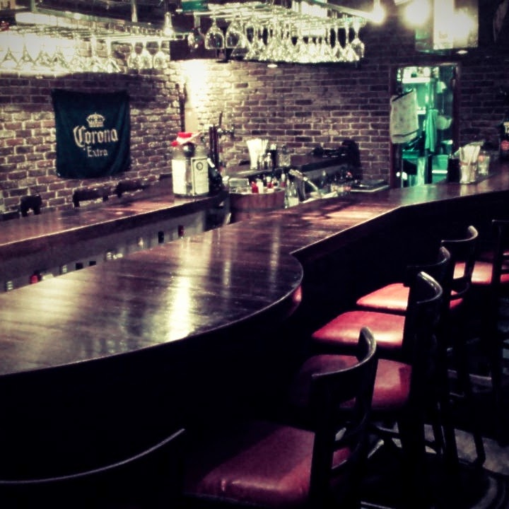 Cinquecento 500-yen cocktail bar in Amerikamura, Osaka