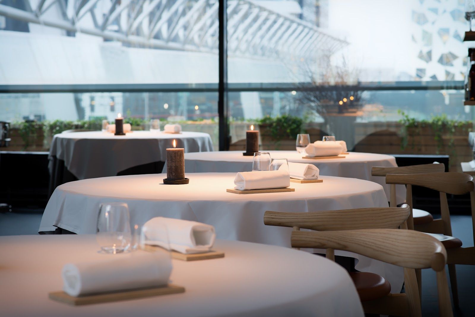 Maaemo Oslo interior