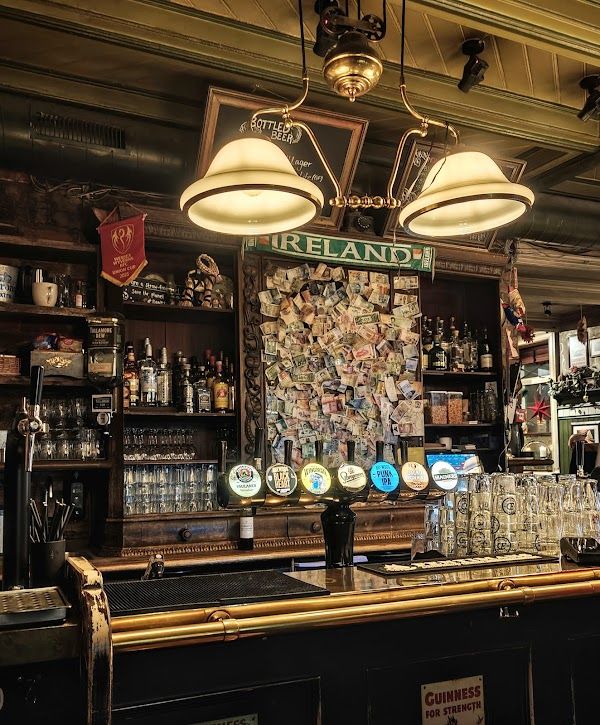 Paddy's Irish Pub