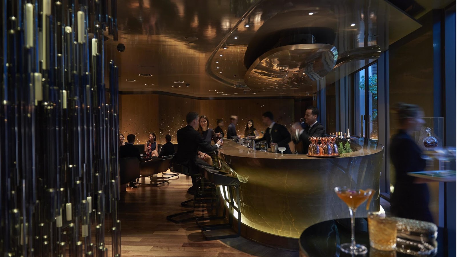 Bar 8