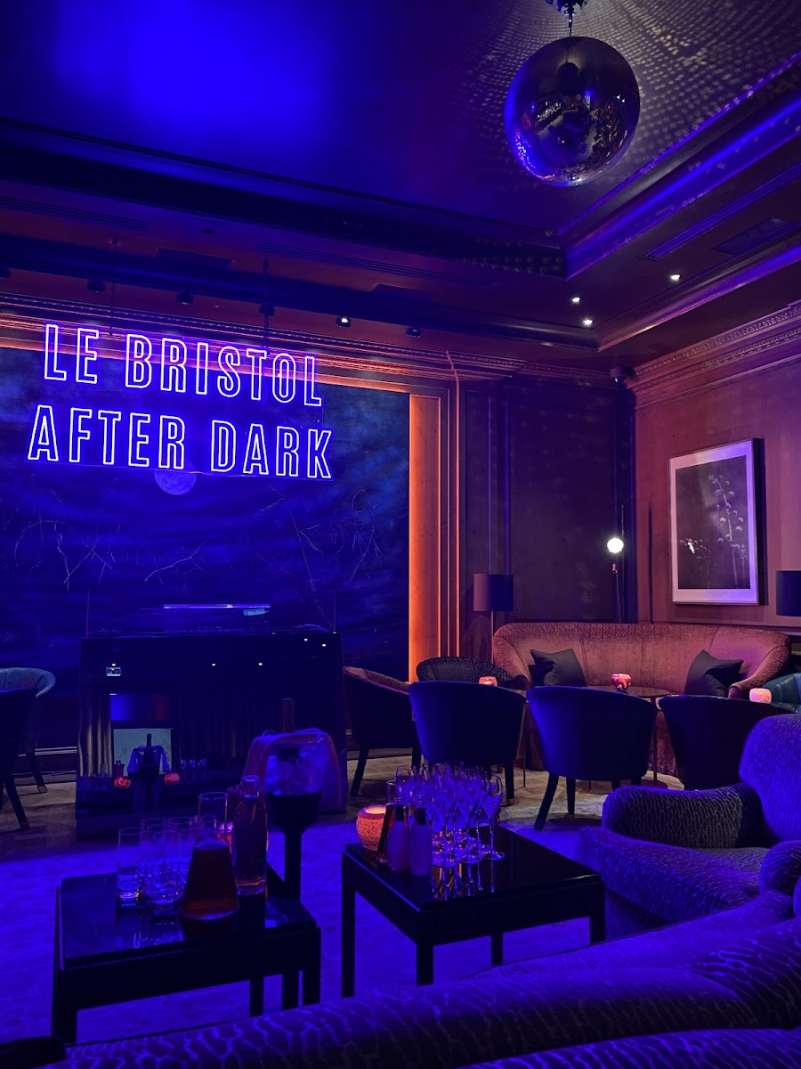Le Bar du Bristol, Paris