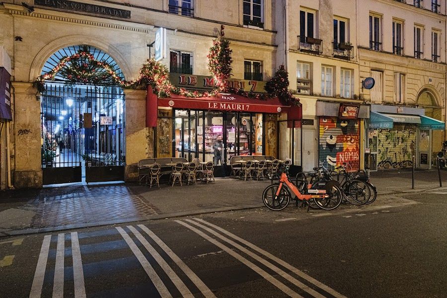 Le Mauri7, Paris