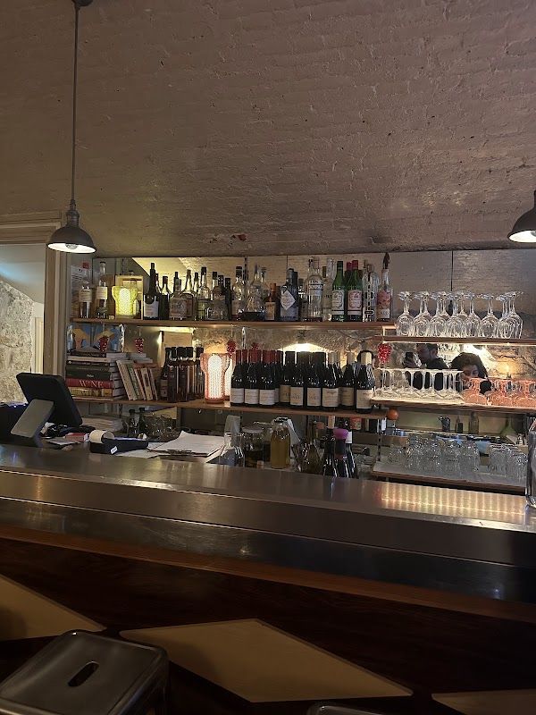 Frenchie Bar a Vins
