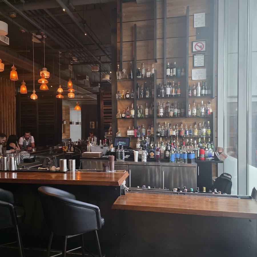 Blue Hound Kitchen &amp; Cocktails, Phoenix