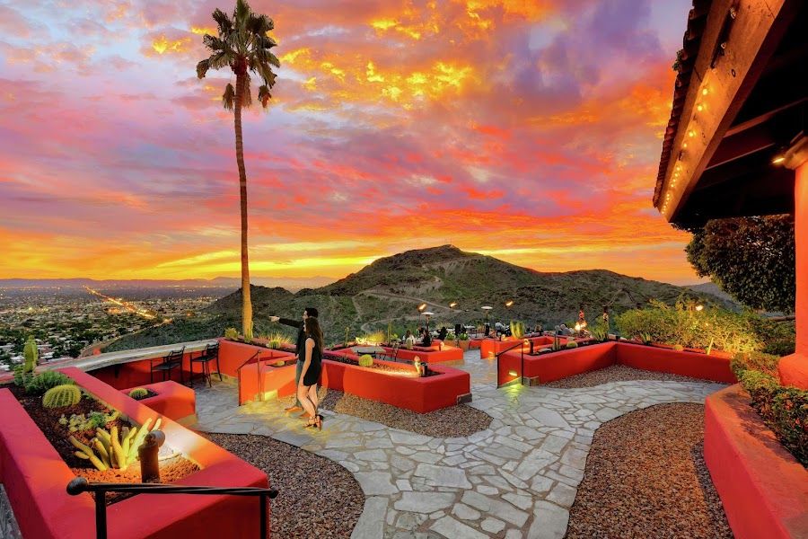 Different Pointe of View, Phoenix