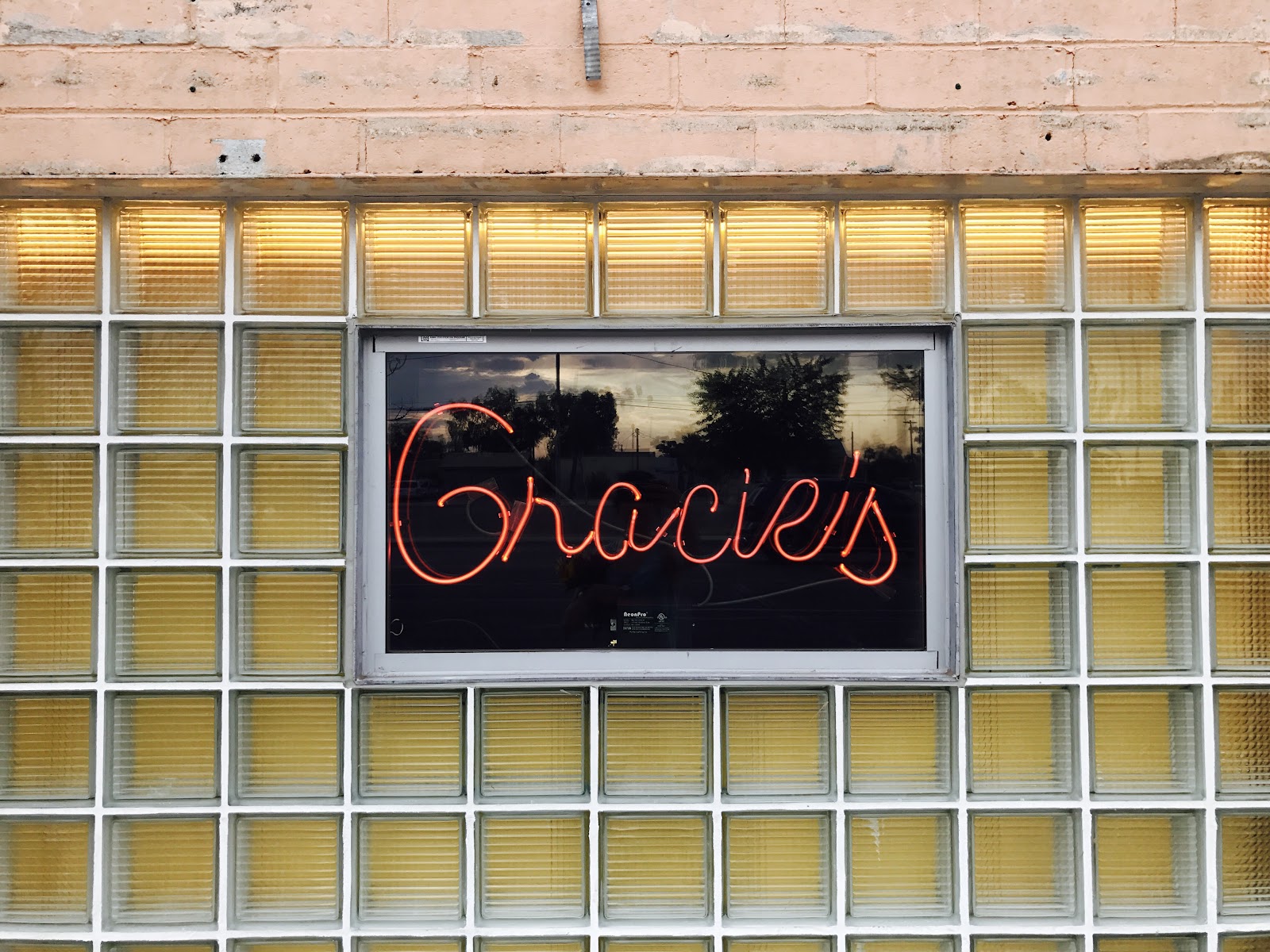 Gracie's Tax Bar, Phoenix