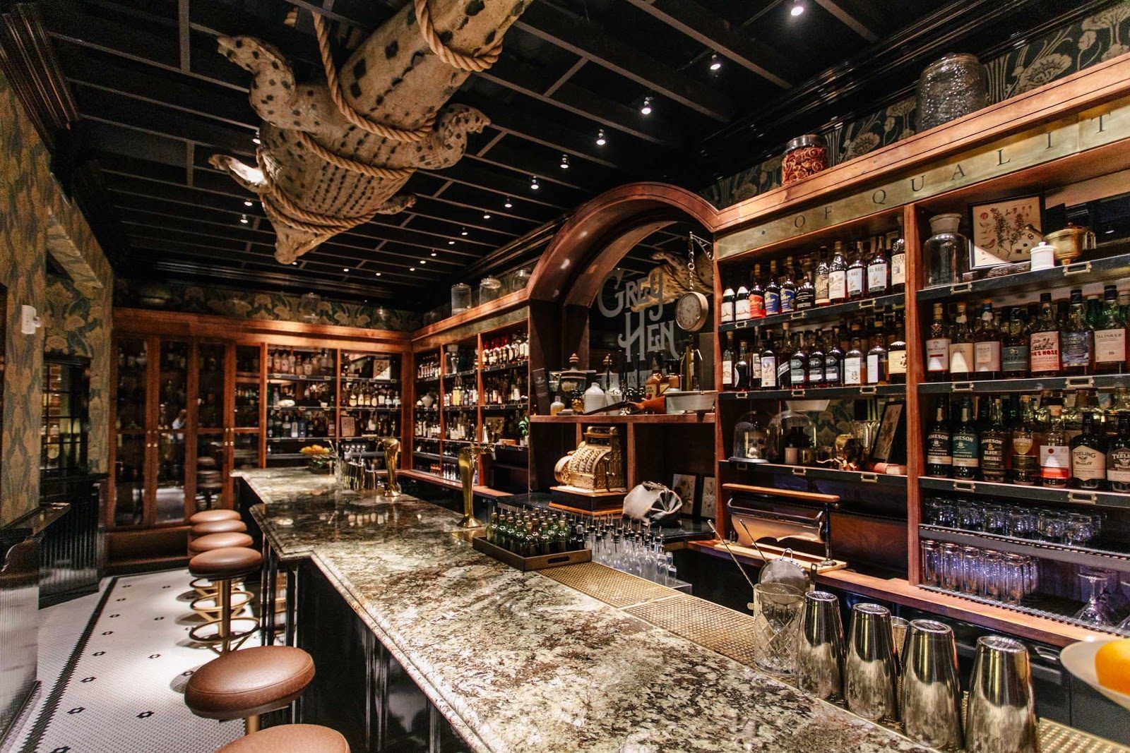 Platform 18 Phoenix bar interior