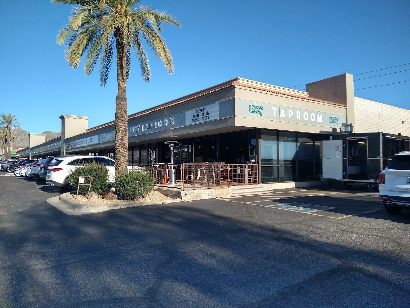 Sun Up Brewing Company Phoenix bar interior
