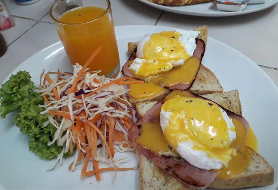 Legends Sports Bar &amp; Grill, Phuket