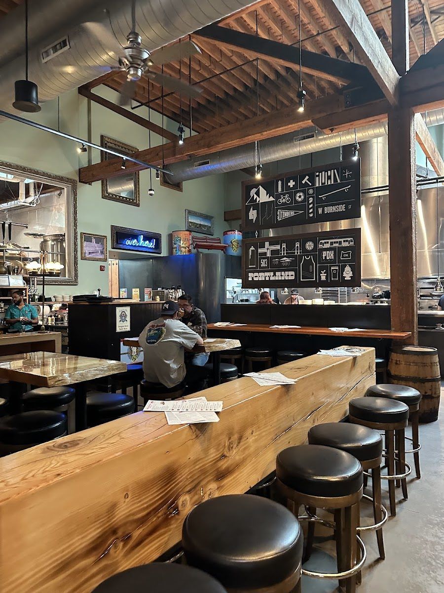 Deschutes Brewery Public House, Portland