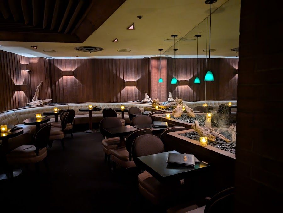 Driftwood Room at Hotel deLuxe, Portland