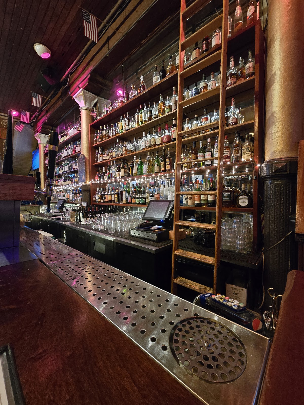 Kells Irish Restaurant & Pub, Portland