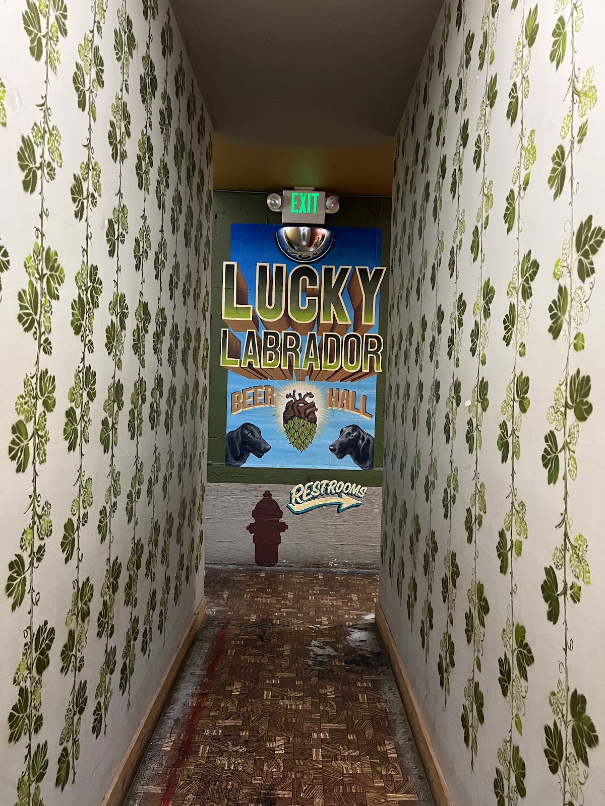 Lucky Labrador Beer Hall, Portland