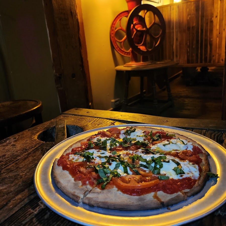 Old Town Pizza &amp; Brewing, Portland