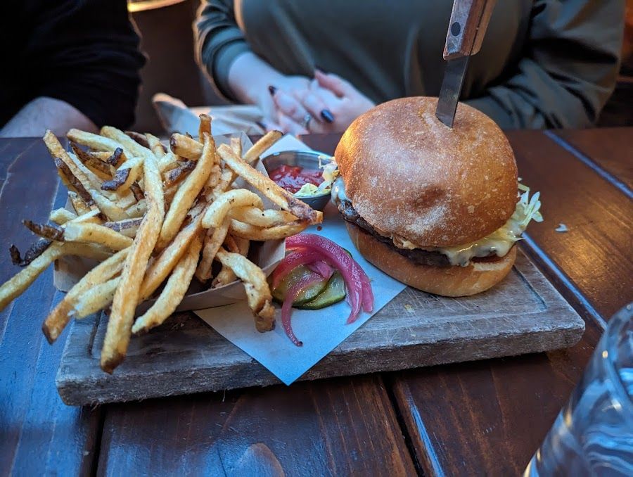 Richmond Bar, Portland