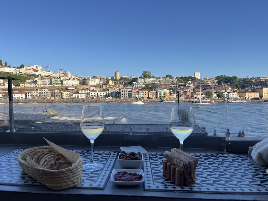 Wine Quay Bar, Porto
