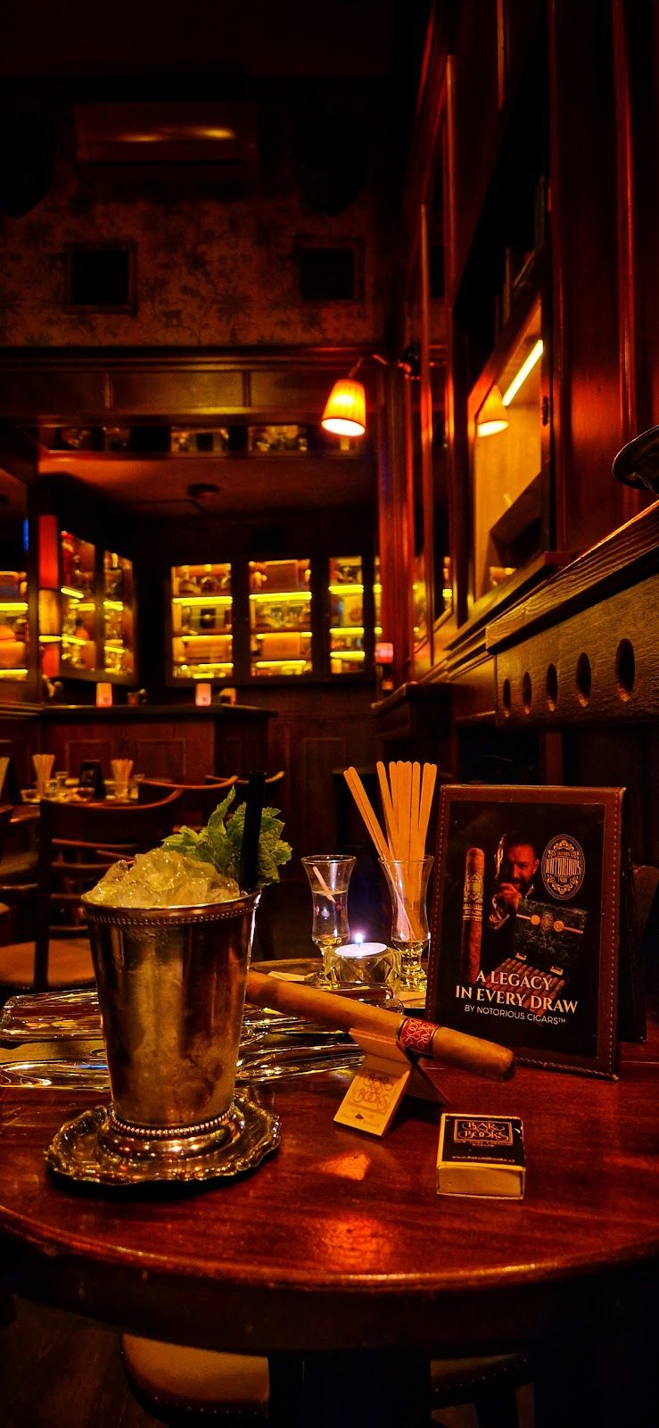 Bar and Books, Prague