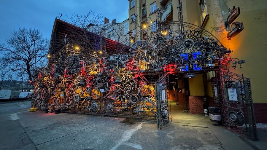 Cross Club, Prague